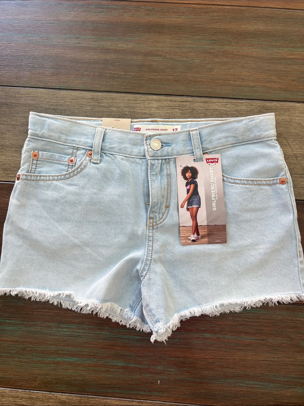 Levi's Light Wash Denim Girlfriend Shorts (kids)